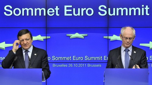 Châu Âu chi 100 tỉ USD giải cứu Hi Lạp