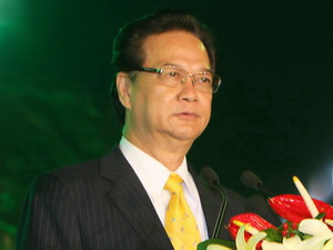 Thủ tướng tham dự Hội nghị Cấp cao ASEAN 19