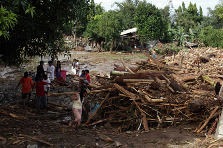Bão Washi tấn công Philippines, khoảng 200 người thiệt mạng