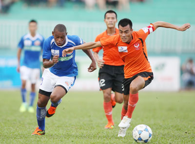 Điểm binh vòng 2 Super League 2012: Khó cho “bầu” Kiên