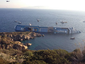 Vẫn còn 70 người mất tích trong vụ chìm tàu Italy