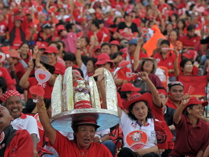 Thái Lan ủng hộ thả hơn 100 người biểu tình "áo đỏ"