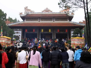 Khai hội Đền Huyền Trân 2012 tại thành phố Huế 