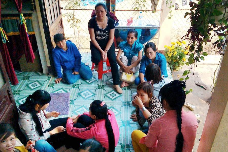 Xem bói đầu năm, hủ tục cần được xóa bỏ