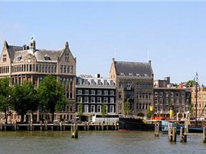Cảnh sát Hà Lan bắt giữ 12 nghi can khủng bố