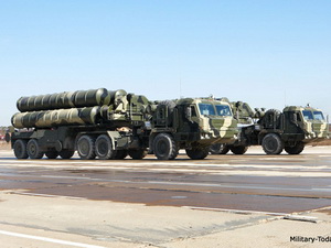 Nga triển khai tổ hợp tên lửa S-400 trên biên giới