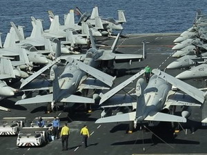 Mỹ tăng cường phòng thủ quanh eo biển Hormuz 