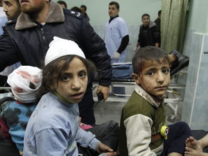 Israel tiếp tục không kích ác liệt trên toàn Dải Gaza