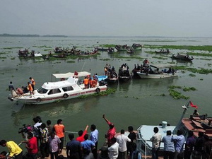 Thấy hàng chục thi thể vụ đắm phà ở Bangladesh 