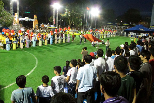 Khởi tranh giải bóng đá Larue Cup 2012