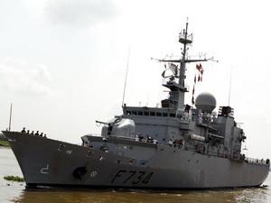 T&agrave;u tuần dương Ph&aacute;p thăm Th&agrave;nh phố Hồ Ch&iacute; Minh