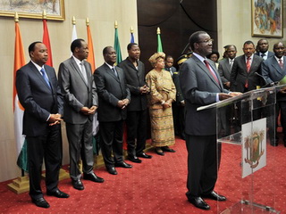 Tây Phi ra tối hậu thư cho phe đảo chính Mali