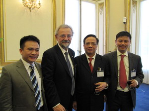 Việt Nam tham dự hội nghị về cải c&aacute;ch thể chế của OECD