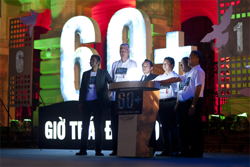 Hàng nghìn người tham gia Giờ Trái đất 2014