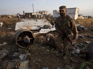 Tai nạn máy bay tại Pakistan làm 127 người chết