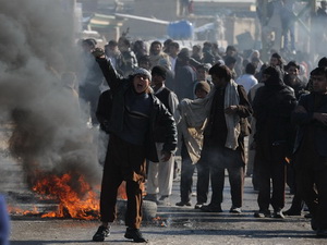 Nhiều người Afghanistan biểu tình phản đối NATO 