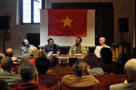 Giới thiệu s&aacute;ch của Đại tướng Võ Nguy&ecirc;n Giáp tại Italia 