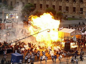 Bong bóng khí gas phát nổ làm 140 người bị thương