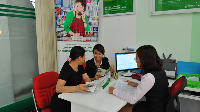 Vay tiêu dùng “né” quy định chuyển khoản