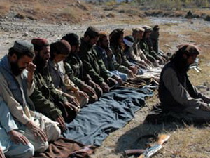 Hơn 110 tay súng Taliban tại Afghanistan ra đầu thú