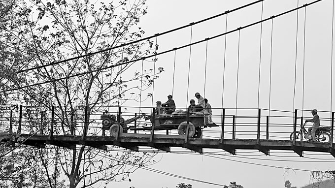 5 học sinh chết thảm dưới hố cát, nỗi đau dưới đỉnh Yang Hanh