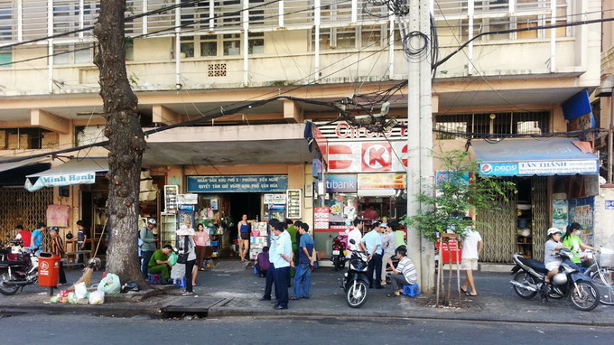 Truy s&aacute;t nhau giữa trung t&acirc;m TP.HCM, một người chết