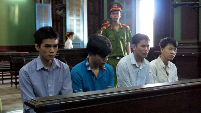 Siết an ninh phi&ecirc;n t&ograve;a xử vụ chặt tay cướp xe SH