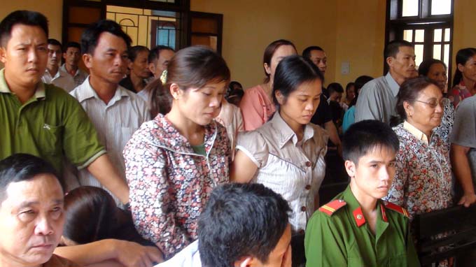 Cấp giấy sử dụng đất sai, nguy&ecirc;n chủ tịch x&atilde; l&atilde;nh 5 năm t&ugrave;