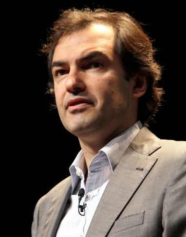 Giận dữ với thu nhập “khủng” của lãnh đạo