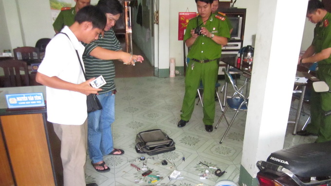 Đột nhập nh&agrave; d&acirc;n giữa ban ng&agrave;y, lấy trộm xe SH