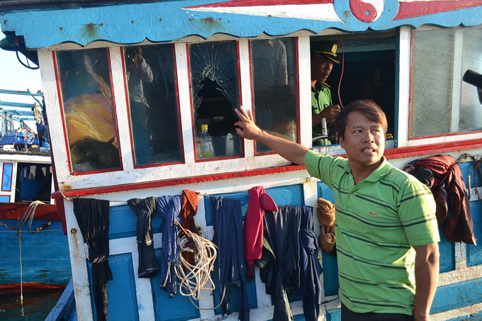 Tàu cá bị Trung Quốc tấn công về tới đảo Lý Sơn