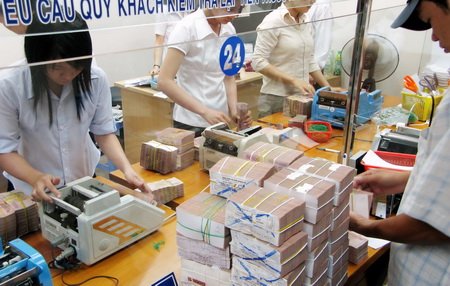 L&atilde;i suất cho vay giảm c&ograve;n 13%/năm