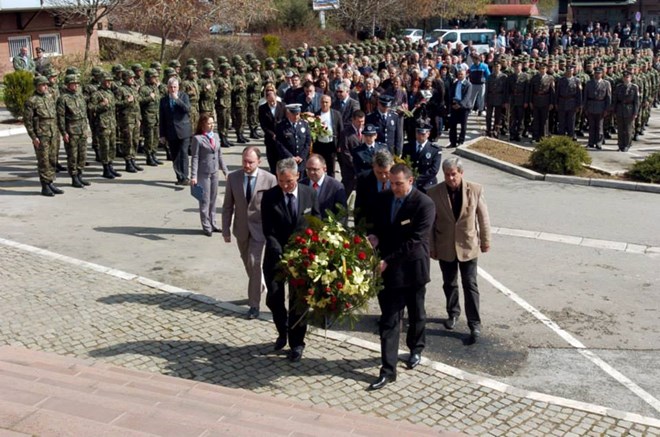 Ảnh Serbia tưởng niệm 15 năm cuộc không kích của NATO