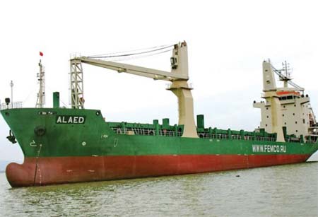 Anh chặn tàu Nga bị nghi chở trực thăng tấn công cho Syria