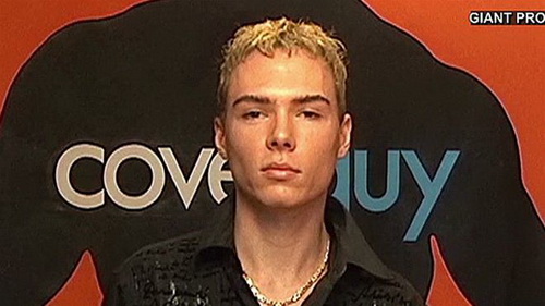 Di lý kẻ giết người chặt xác về Canada