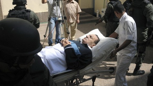 Cựu tổng thống Ai Cập "chết lâm sàng"?