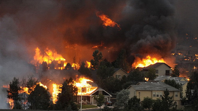 Mỹ ban bố tình trạng thảm họa ở Colorado