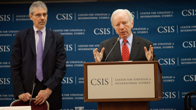 Trung Quốc mời thầu dầu khí trên biển Việt Nam