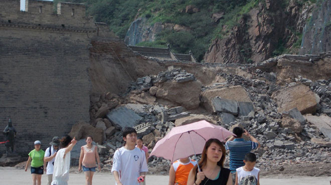 30m Vạn lý trường thành bị sập đổ