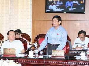 UB thường vụ Quốc hội cho &yacute; kiến về 2 dự &aacute;n luật