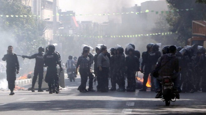 Iran: đụng độ ở thủ đô vì đồng rial rớt giá