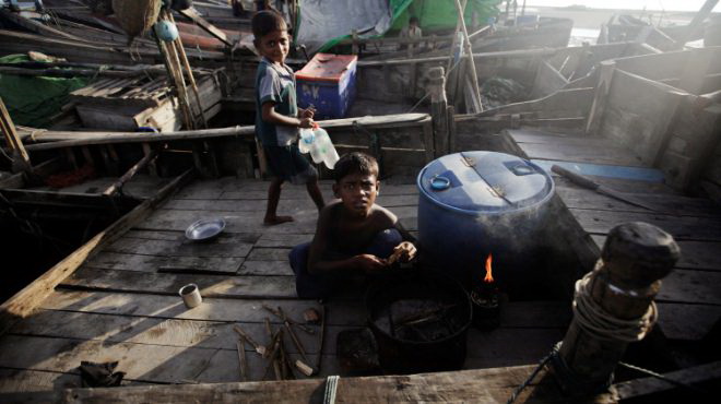 Bangladesh: chìm tàu chở hơn 130 người tị nạn