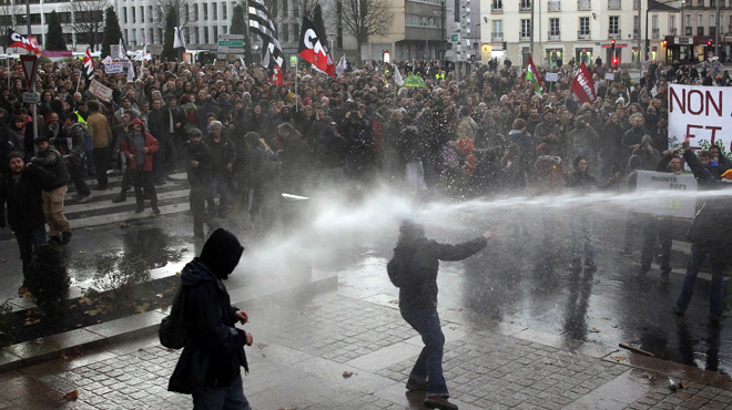 Pháp: biểu tình chống xây dựng sân bay