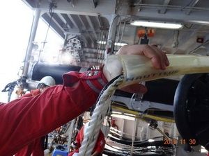 PVN phản đối t&agrave;u Trung Quốc cắt c&aacute;p B&igrave;nh Minh 02