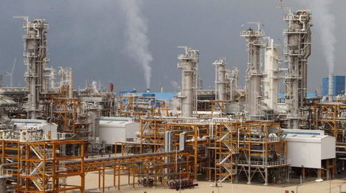 Iran dọa cắt hợp đồng khai thác dầu với Trung Quốc