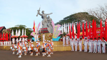 KỶ NIỆM 37 NĂM NG&Agrave;Y GIẢI PH&Oacute;NG PHƯỚC LONG (6-1-1975 - 6-1-2012)