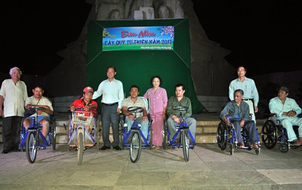 Đ&ocirc;̀ng Xoài t&ocirc;̉ chức đ&ecirc;m nhạc g&acirc;y quỹ từ thiện