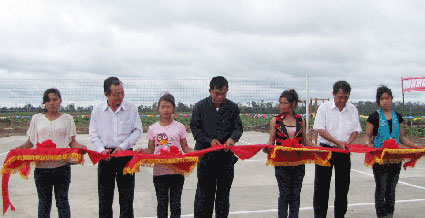 Kh&aacute;nh th&agrave;nh s&acirc;n b&oacute;ng chuyền tại C&ocirc;ng ty Vketi (Campuchia)