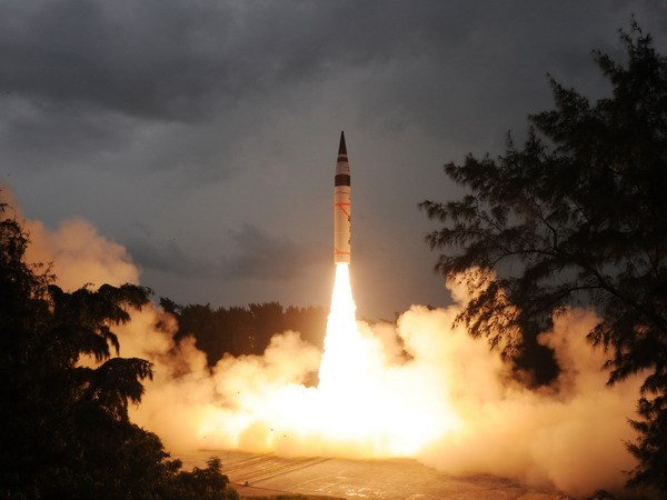 Ấn Độ thử nghiệm thành công tên lửa đánh chặn Prithvi