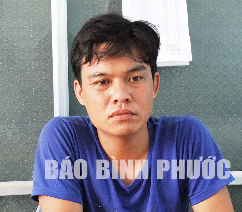 Vụ sát hại b&ocirc;̣ đ&ocirc;̣i phục vi&ecirc;n: Hung thủ tàn đ&ocirc;̣c ra đ&acirc;̀u thú